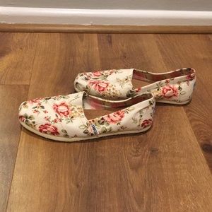 TOMS Floral Print Women’s Classic